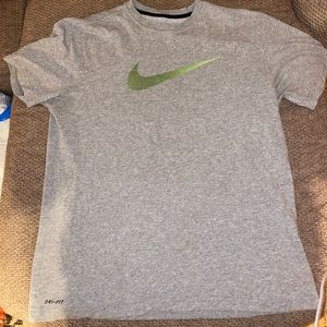 NIKE MENS T-SHIRT